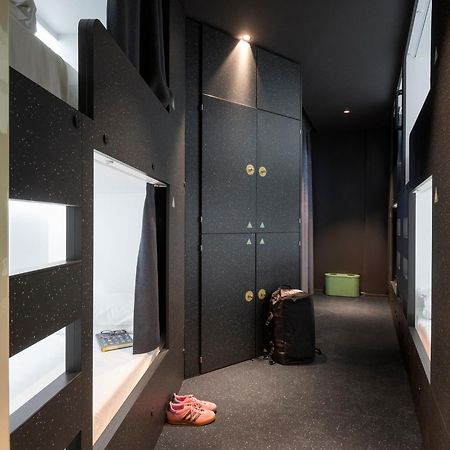 Amistat City Hostel บาร์เซโลนา ภายนอก รูปภาพ